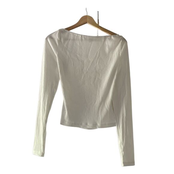 Backyard Roses White Long Sleeve Cross Strap Top Size M NWT Classic Soft Knit - Picture 3 of 3